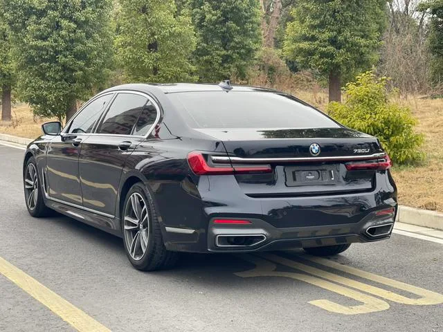 BMW 7 Series 2019 730Li M Conjunto deportivo exterior foto 6 BMW 7 Series 2019 730Li M Conjunto deportivo exterior foto 6