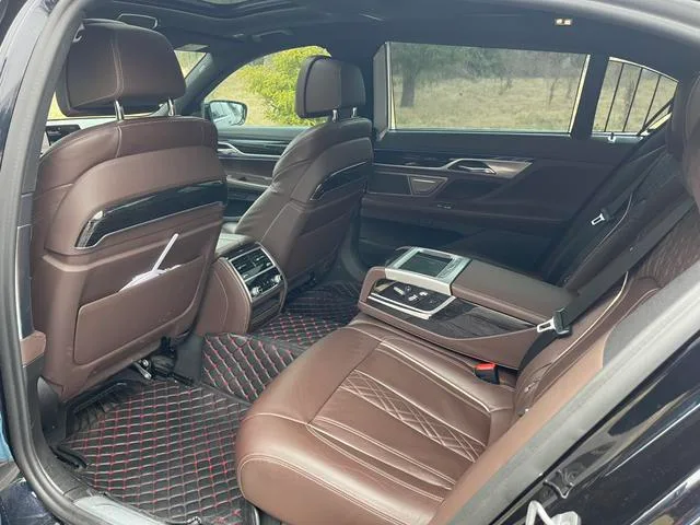 BMW 7 Series 2019 730Li M Conjunto deportivo interior foto 10 BMW 7 Series 2019 730Li M Conjunto deportivo interior foto 10