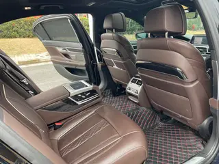 BMW 7 Series 2019 730Li M Conjunto deportivo interior foto 13 BMW 7 Series 2019 730Li M Conjunto deportivo interior foto 13