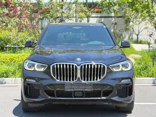 BMW X5 2019 xDrive40i Type de luxe M Ensemble de sport extérieur photo 2 BMW X5 2019 xDrive40i Type de luxe M Ensemble de sport extérieur photo 2