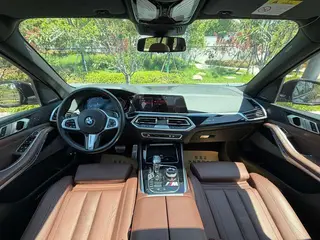 BMW X5 2019 xDrive40i Type de luxe M Ensemble de sport extérieur photo 5 BMW X5 2019 xDrive40i Type de luxe M Ensemble de sport extérieur photo 5