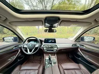 BMW 5 Series 2020 530Li Premium Class Luxury Set interior photo 7 BMW 5 Series 2020 530Li Premium Class Luxury Set interior photo 7