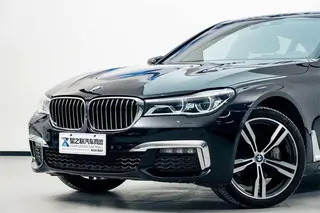 BMW 7 Series 2018 740Li xDrive Premium Class M Sports suit exterior photo 3 BMW 7 Series 2018 740Li xDrive Premium Class M Sports suit exterior photo 3