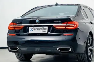 BMW 7 Series 2018 740Li xDrive Premium Class M Sports suit exterior photo 7 BMW 7 Series 2018 740Li xDrive Premium Class M Sports suit exterior photo 7