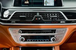 BMW 7 Series 2018 740Li xDrive Premium Class M Sports suit interior photo 14 BMW 7 Series 2018 740Li xDrive Premium Class M Sports suit interior photo 14