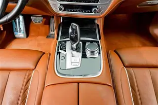 BMW 7 Series 2018 740Li xDrive Premium Class M Sports suit interior photo 15 BMW 7 Series 2018 740Li xDrive Premium Class M Sports suit interior photo 15