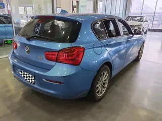 BMW 1 Series (Imported) 2018 118i Leading Type exterior photo 3 BMW 1 Series (Imported) 2018 118i Leading Type exterior photo 3