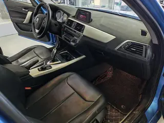 BMW 1 Series (Imported) 2018 118i Leading Type interior photo 8 BMW 1 Series (Imported) 2018 118i Leading Type interior photo 8