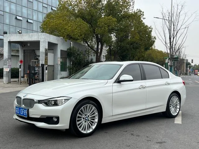 BMW 3 Series 2018 320Li Fashionable exterior photo 1 BMW 3 Series 2018 320Li Fashionable exterior photo 1