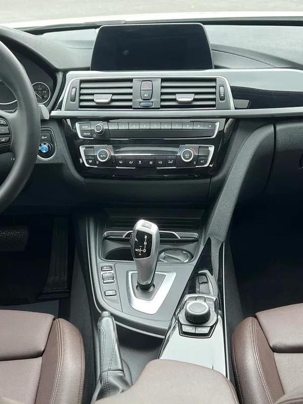 BMW 3 Series 2018 320Li Fashionable interior photo 11 BMW 3 Series 2018 320Li Fashionable interior photo 11