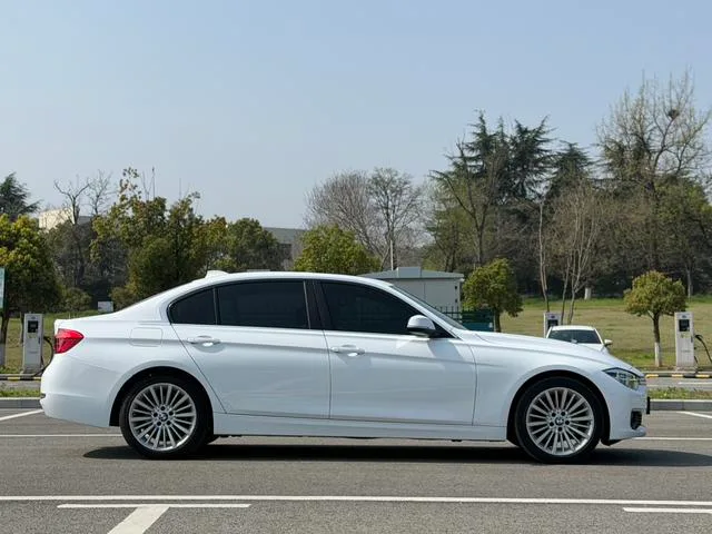 BMW 3 Series 2018 320Li Fashionable exterior photo 5 BMW 3 Series 2018 320Li Fashionable exterior photo 5
