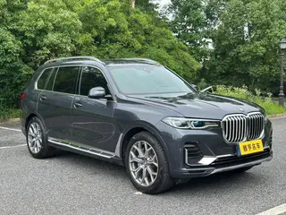 BMW X7 2020 xDrive40i Эксклюзивный роскошный набор экстерьер фото 3 BMW X7 2020 xDrive40i Эксклюзивный роскошный набор экстерьер фото 3