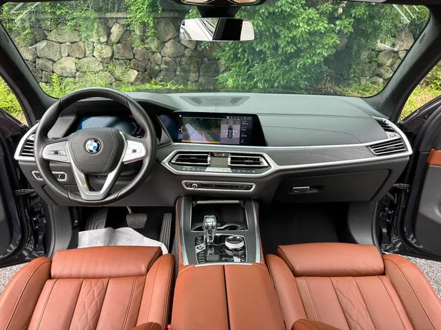 BMW X7 2020 xDrive40i Эксклюзивный роскошный набор экстерьер фото 7 BMW X7 2020 xDrive40i Эксклюзивный роскошный набор экстерьер фото 7