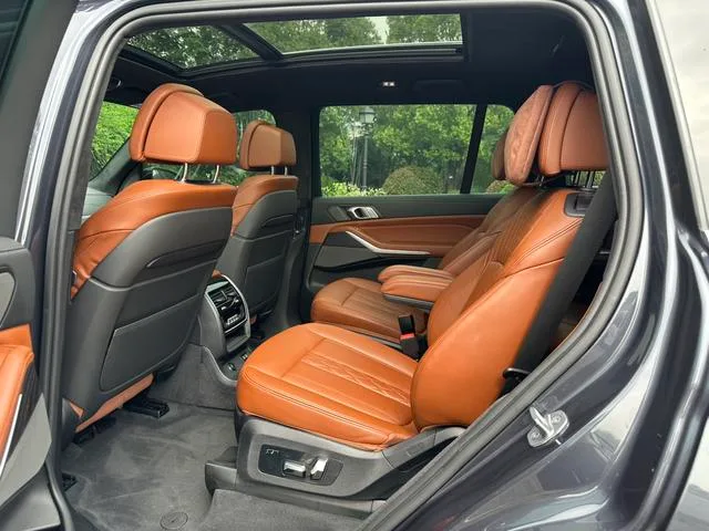 BMW X7 2020 xDrive40i Эксклюзивный роскошный набор интерьер фото 11 BMW X7 2020 xDrive40i Эксклюзивный роскошный набор интерьер фото 11