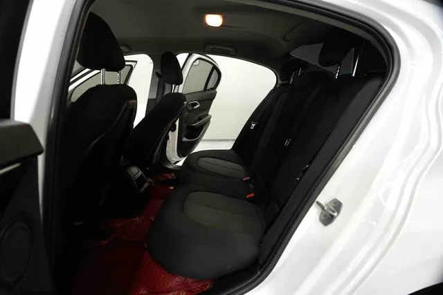 BMW 1 Series 2017 118i Fashionable interior photo 10 BMW 1 Series 2017 118i Fashionable interior photo 10
