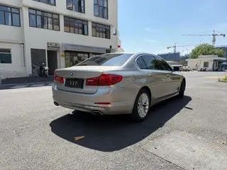 BMW 5 Series 2020 530Li Leading Type Luxury Set exterior photo 4 BMW 5 Series 2020 530Li Leading Type Luxury Set exterior photo 4