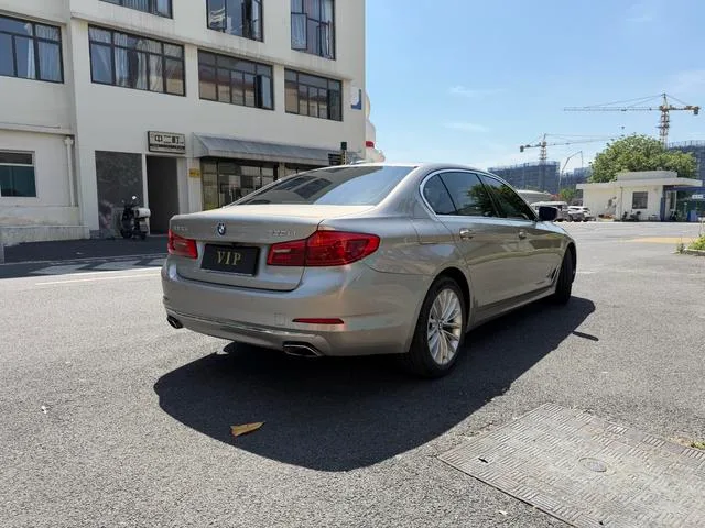 BMW 5 Series 2020 530Li Leading Type Luxury Set exterior photo 4 BMW 5 Series 2020 530Li Leading Type Luxury Set exterior photo 4