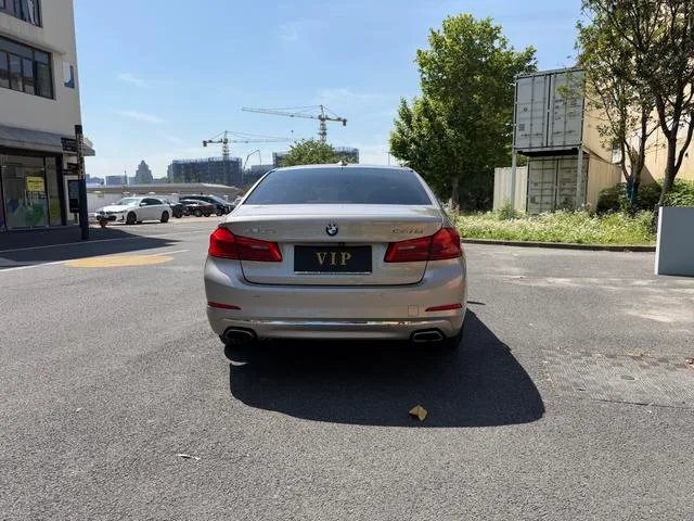 BMW 5 Series 2020 530Li Leading Type Luxury Set exterior photo 5 BMW 5 Series 2020 530Li Leading Type Luxury Set exterior photo 5