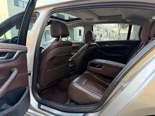 BMW 5 Series 2020 530Li Leading Type Luxury Set interior photo 8 BMW 5 Series 2020 530Li Leading Type Luxury Set interior photo 8