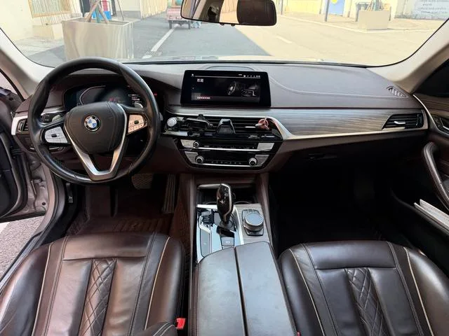 BMW 5 Series 2020 530Li Leading Type Luxury Set interior photo 9 BMW 5 Series 2020 530Li Leading Type Luxury Set interior photo 9