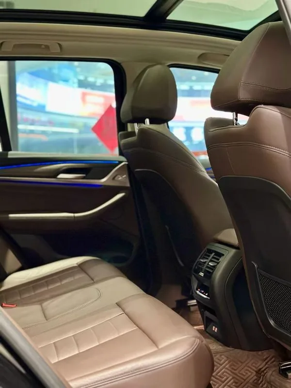 BMW X3 2020 xDrive28i M Sports suit interior photo 9 BMW X3 2020 xDrive28i M Sports suit interior photo 9
