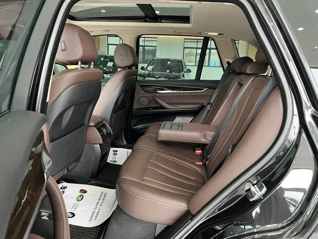 BMW X5 2018 xDrive35i Estilo elegante interior foto 9 BMW X5 2018 xDrive35i Estilo elegante interior foto 9