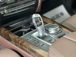 BMW X5 2018 xDrive35i Estilo elegante interior foto 12 BMW X5 2018 xDrive35i Estilo elegante interior foto 12