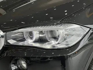 BMW X5 2018 xDrive35i Estilo elegante interior foto 14 BMW X5 2018 xDrive35i Estilo elegante interior foto 14