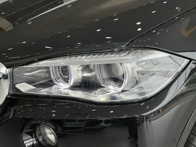 BMW X5 2018 xDrive35i Estilo elegante interior foto 14 BMW X5 2018 xDrive35i Estilo elegante interior foto 14