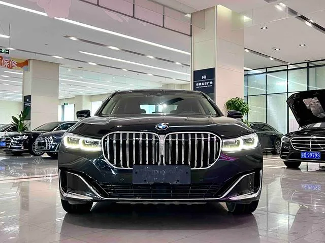 BMW 7 Series 2019 740Li Leading Type Luxury Set exterior photo 2 BMW 7 Series 2019 740Li Leading Type Luxury Set exterior photo 2
