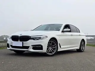 BMW 5 Series 2018 525i M Conjunto deportivo exterior foto 1 BMW 5 Series 2018 525i M Conjunto deportivo exterior foto 1