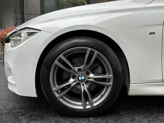 BMW 3 Series 2018 320i M Sports suit exterior photo 5 BMW 3 Series 2018 320i M Sports suit exterior photo 5