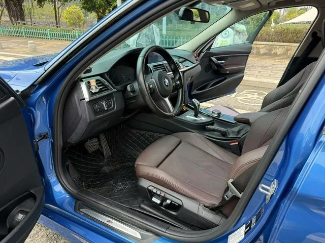 BMW 3 Series 2019 320Li M Traje de lujo exterior foto 4 BMW 3 Series 2019 320Li M Traje de lujo exterior foto 4
