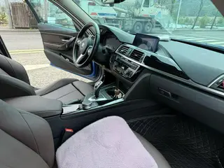 BMW 3 Series 2019 320Li M Traje de lujo interior foto 6 BMW 3 Series 2019 320Li M Traje de lujo interior foto 6