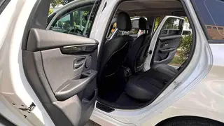 BMW 2 Series Touring 2016 218i Traje de diseño deportivo interior foto 6 BMW 2 Series Touring 2016 218i Traje de diseño deportivo interior foto 6