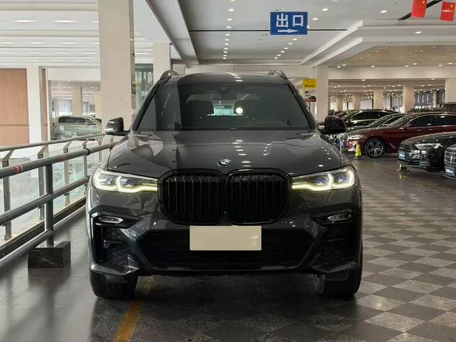 BMW X7 2020 xDrive40i Tipo de lujo M Conjunto deportivo exterior foto 2 BMW X7 2020 xDrive40i Tipo de lujo M Conjunto deportivo exterior foto 2