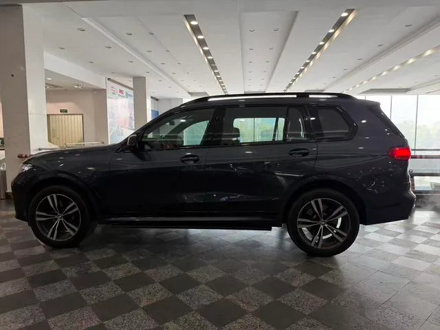BMW X7 2020 xDrive40i Tipo de lujo M Conjunto deportivo exterior foto 3 BMW X7 2020 xDrive40i Tipo de lujo M Conjunto deportivo exterior foto 3
