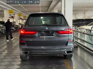 BMW X7 2020 xDrive40i Tipo de lujo M Conjunto deportivo exterior foto 5 BMW X7 2020 xDrive40i Tipo de lujo M Conjunto deportivo exterior foto 5