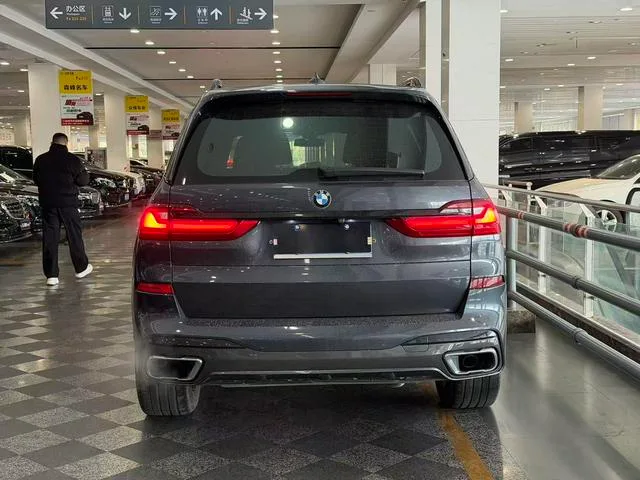 BMW X7 2020 xDrive40i Tipo de lujo M Conjunto deportivo exterior foto 5 BMW X7 2020 xDrive40i Tipo de lujo M Conjunto deportivo exterior foto 5