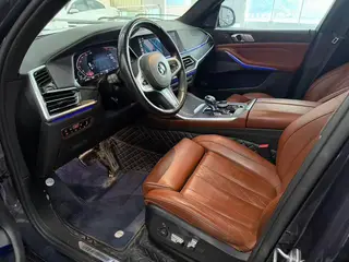 BMW X7 2020 xDrive40i Tipo de lujo M Conjunto deportivo interior foto 6 BMW X7 2020 xDrive40i Tipo de lujo M Conjunto deportivo interior foto 6