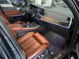 BMW X7 2020 xDrive40i Tipo de lujo M Conjunto deportivo interior foto 9 BMW X7 2020 xDrive40i Tipo de lujo M Conjunto deportivo interior foto 9