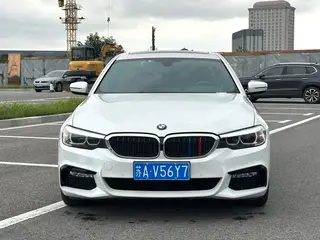 BMW 5 Series 2018 Restyling 530Li Leading Type M Sports suit exterior photo 2 BMW 5 Series 2018 Restyling 530Li Leading Type M Sports suit exterior photo 2
