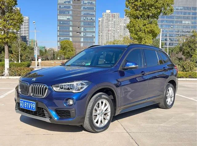 BMW X1 2019 sDrive18Li Style tendance extérieur photo 1 BMW X1 2019 sDrive18Li Style tendance extérieur photo 1