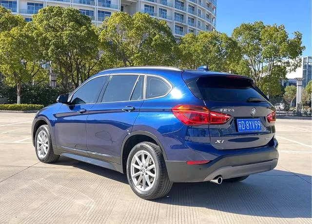 BMW X1 2019 sDrive18Li Style tendance extérieur photo 5 BMW X1 2019 sDrive18Li Style tendance extérieur photo 5