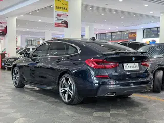 BMW 6 Series GT 2022 630i M Conjunto deportivo exterior foto 4