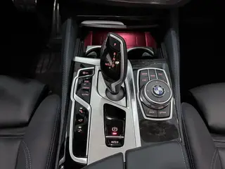 BMW 6 Series GT 2022 630i M Conjunto deportivo exterior foto 9