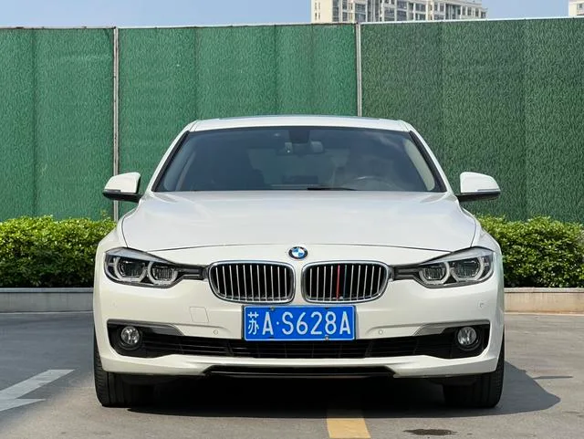 BMW 3 Series 2019 320Li Estilo de moda exterior foto 3 BMW 3 Series 2019 320Li Estilo de moda exterior foto 3