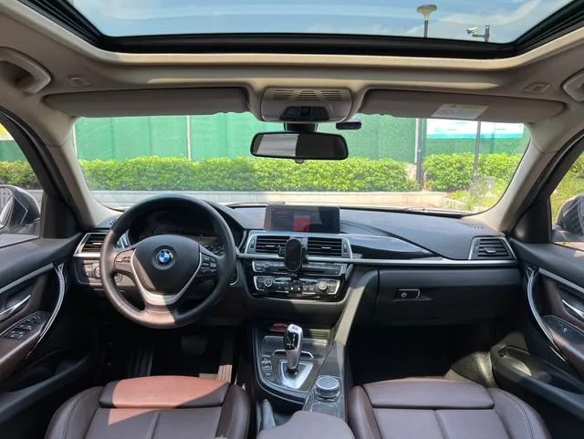 BMW 3 Series 2019 320Li Estilo de moda exterior foto 5 BMW 3 Series 2019 320Li Estilo de moda exterior foto 5