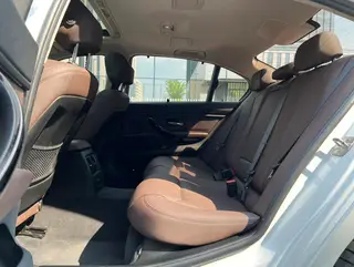 BMW 3 Series 2019 320Li Estilo de moda interior foto 7 BMW 3 Series 2019 320Li Estilo de moda interior foto 7