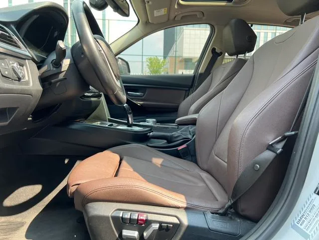 BMW 3 Series 2019 320Li Estilo de moda interior foto 9 BMW 3 Series 2019 320Li Estilo de moda interior foto 9